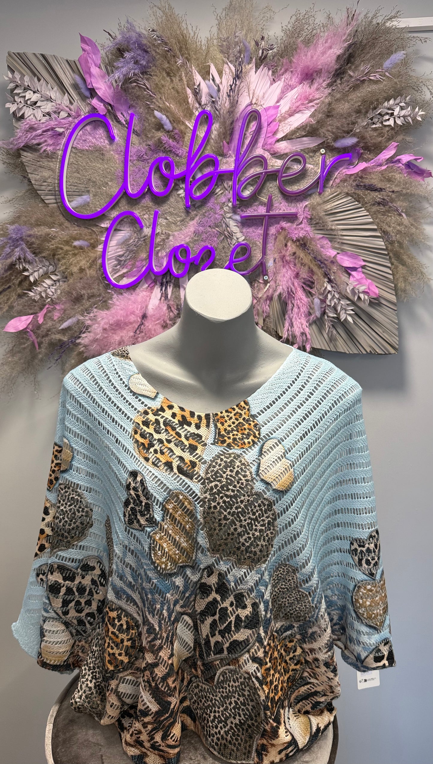 Leopard Heart V Crochet Mesh Knit