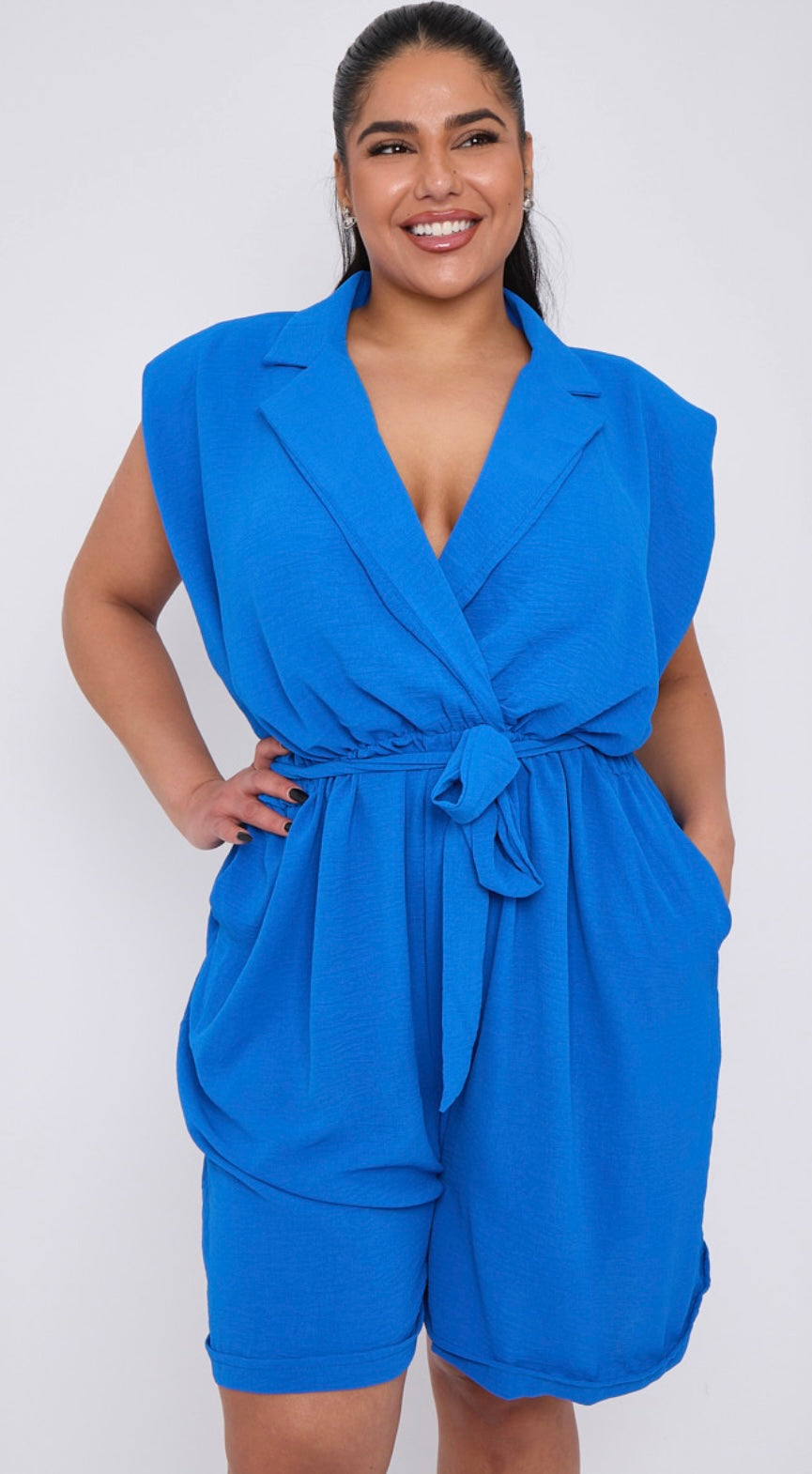 Plus Size Sleeveless Lapel Tie Waist Playsuit With Pockets