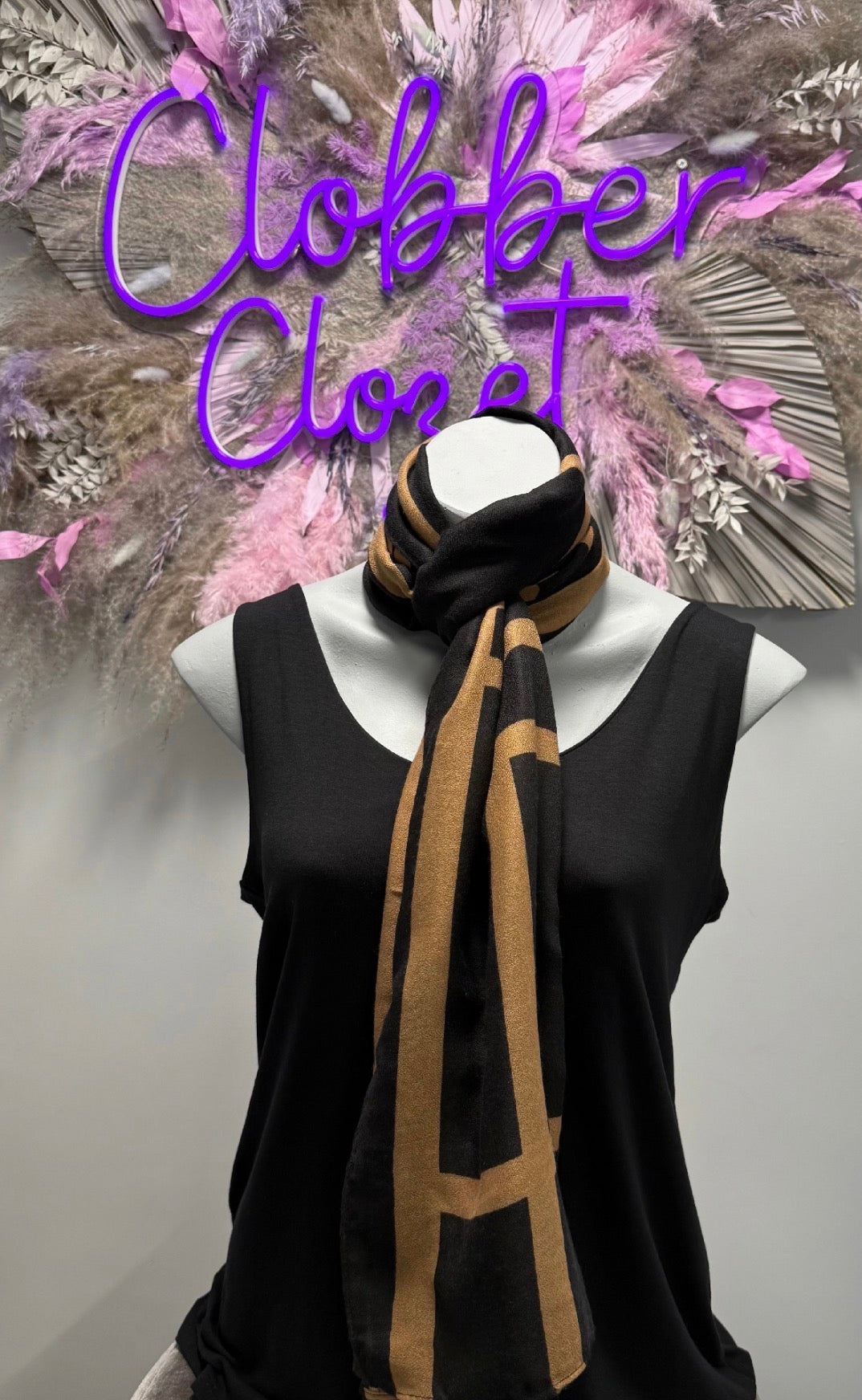 Geometric Scarf