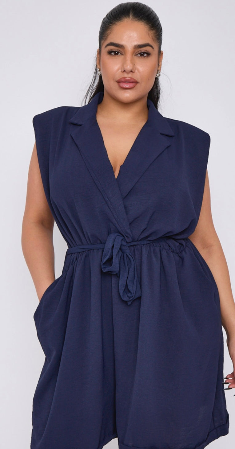 Plus Size Sleeveless Lapel Tie Waist Playsuit With Pockets