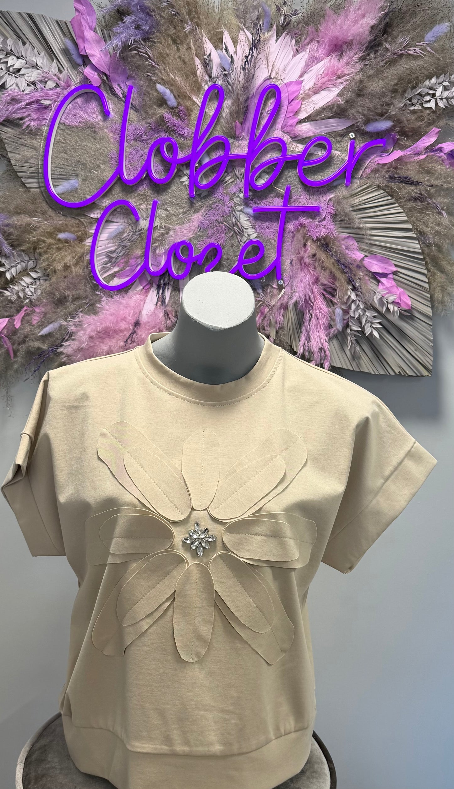 Cotton Crystal Cut Daisy Top