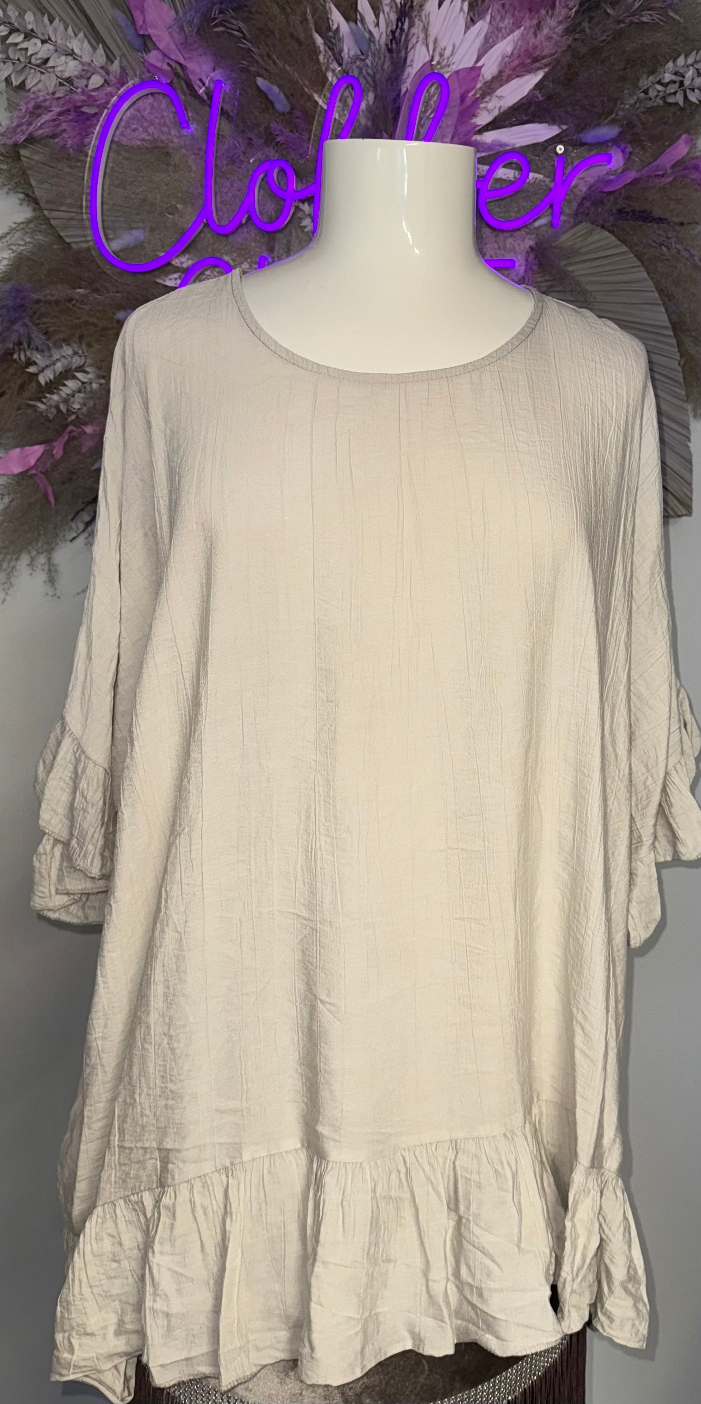 Plus Size Frill Hem Top