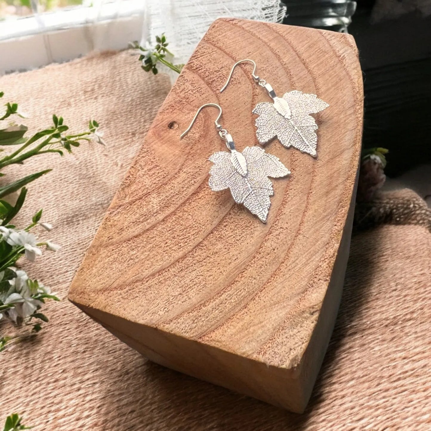 Silver Oak Leaf Filigree Earrings