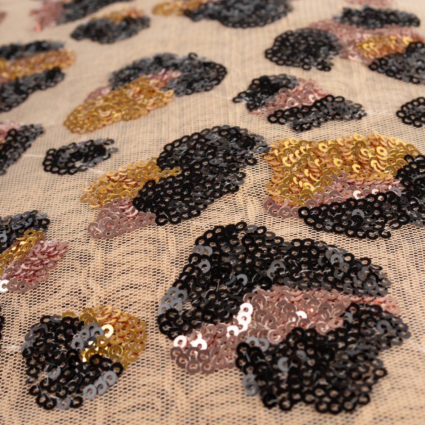 Textured Straw Clutch with Shimmering Leopard Sequins