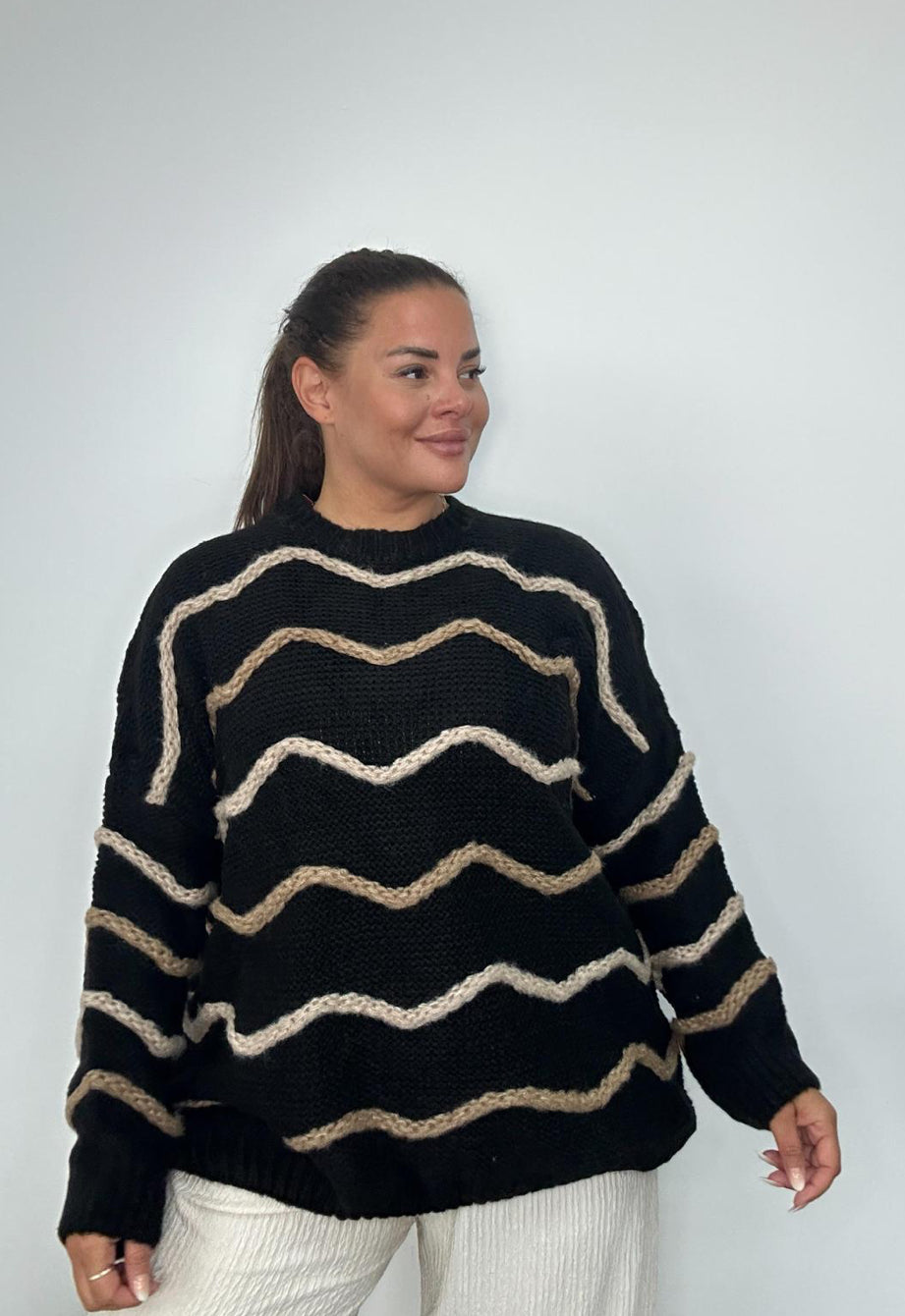 Plus Size Knitted Jumper with Wave Stripe Pattern