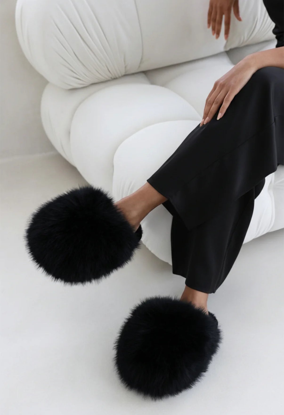 Black Extreme Oversized Faux Fur Fluffy Slippers