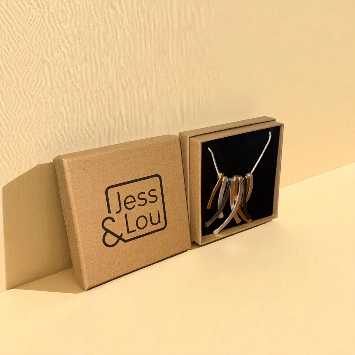 Large Jess & Lou Gift Box
