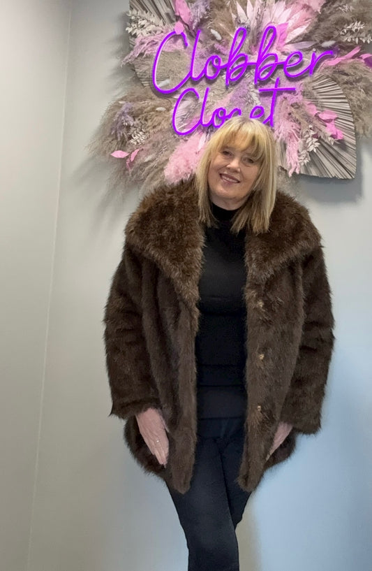Luxury Faux Fur Coat in Brown