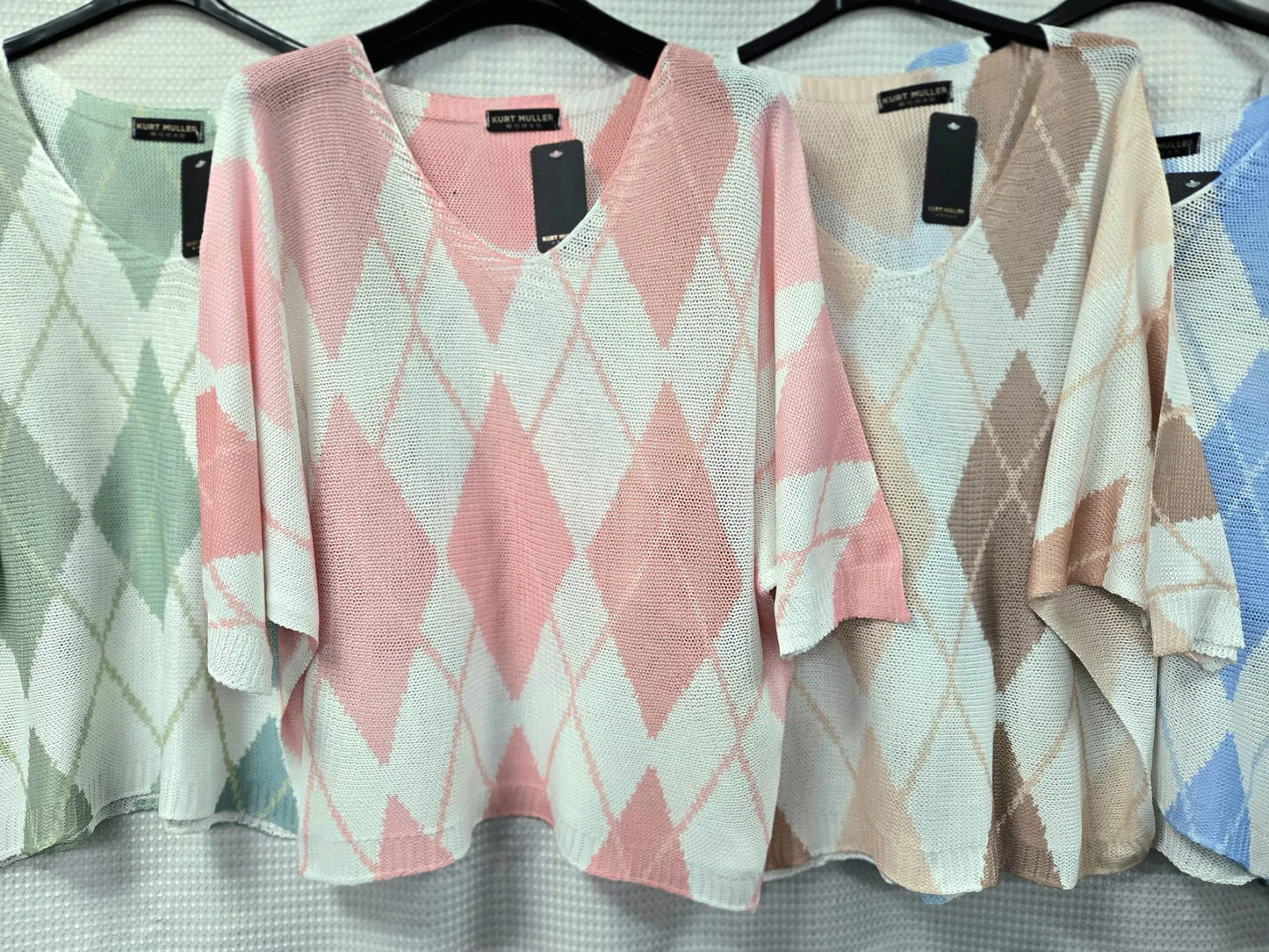 Argyle Diamond Print V Mesh Fine Knit