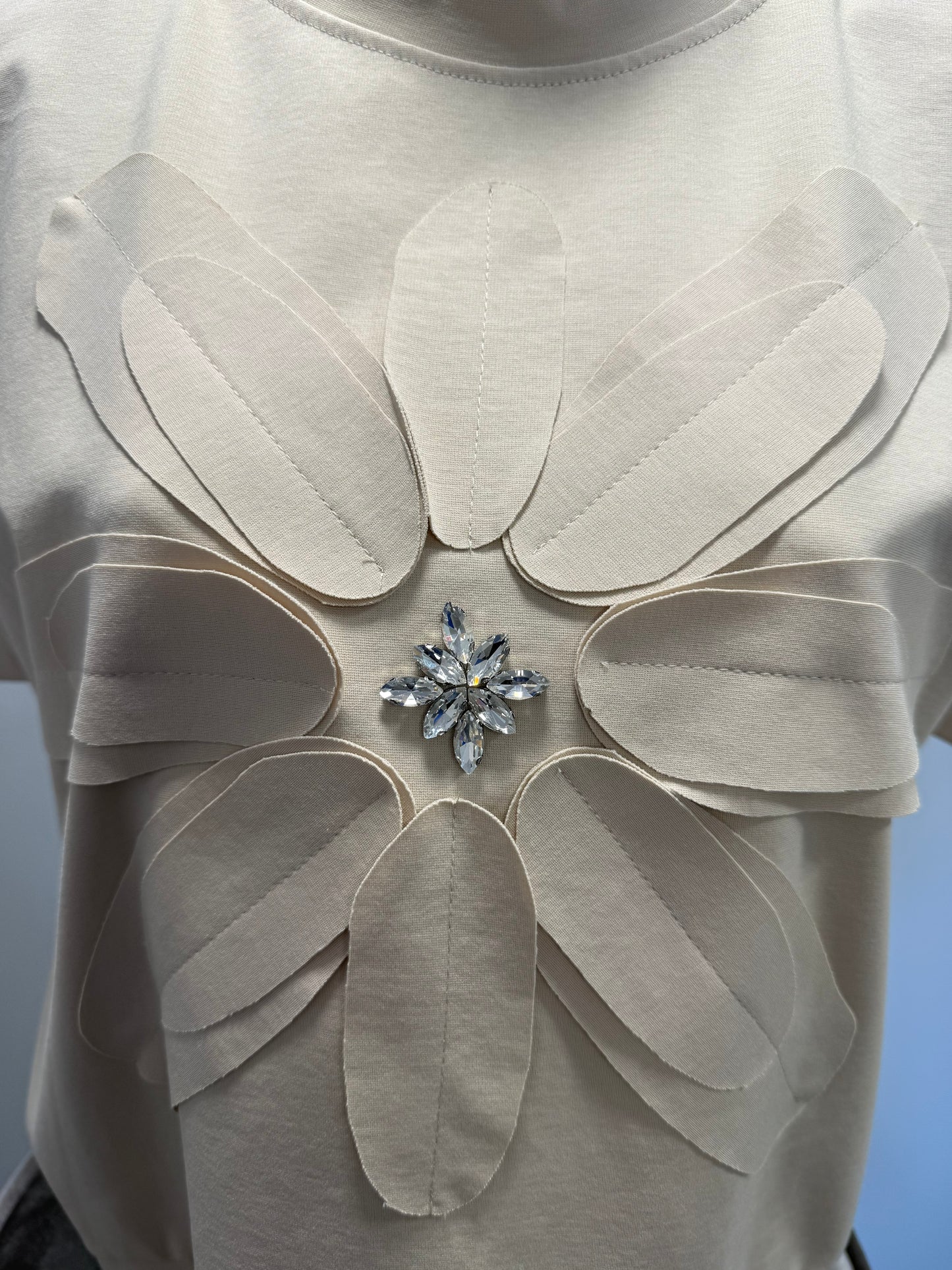 Cotton Crystal Cut Daisy Top