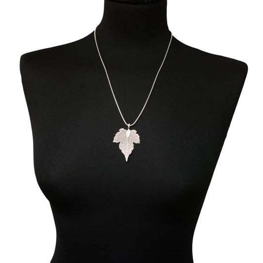 Jess & Lou Silver Oak Leaf Shaped Filigree Pendant Necklace