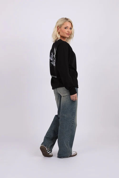 Daija - Exotic Flower and Bird Design Sweatshirt - Black