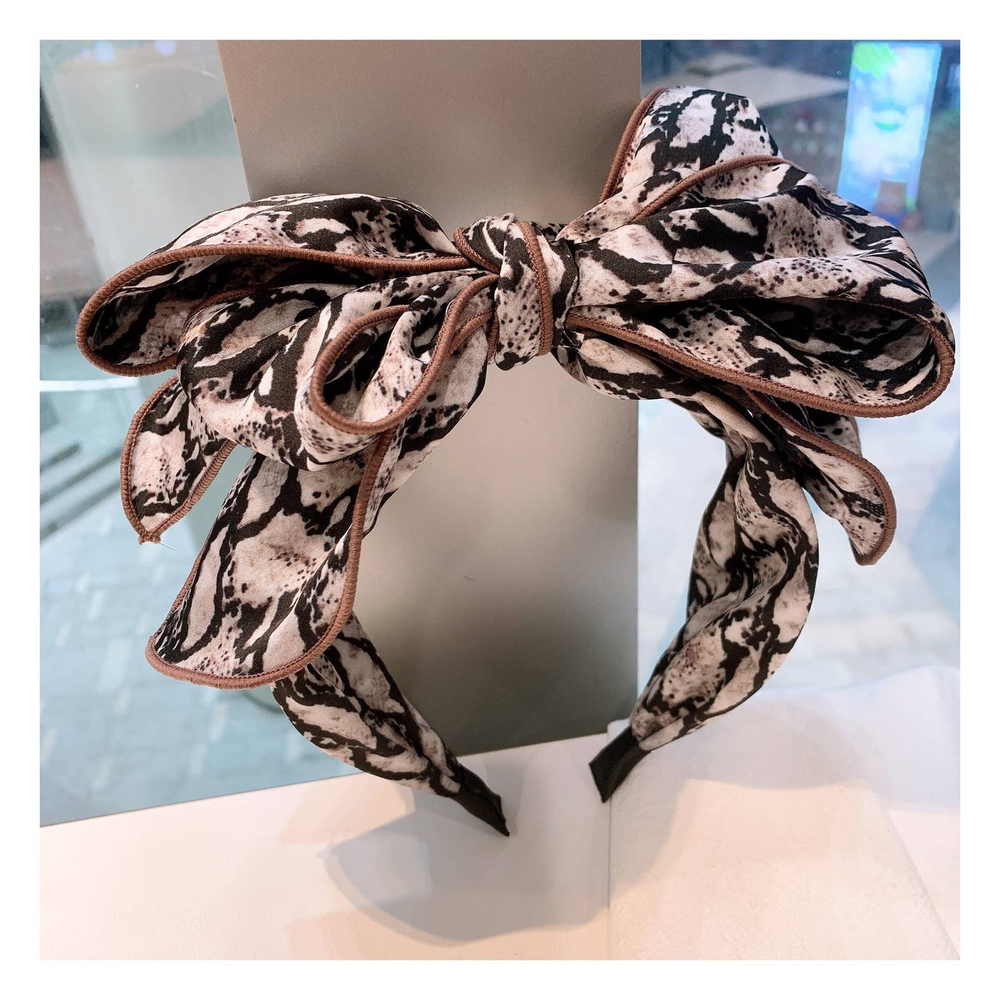 Oversized Bow Snake Print Headband in Grey