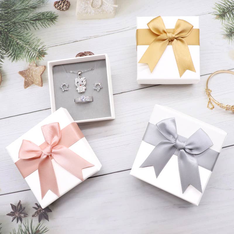 BAG002 small Jewellery gift box with bow detail: White with Pink Bow
